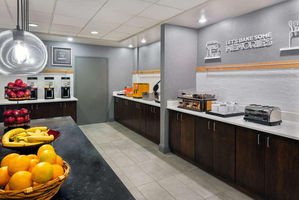 Hampton Inn Petersburg - Southpark Mall Colonial Heights Restaurant photo